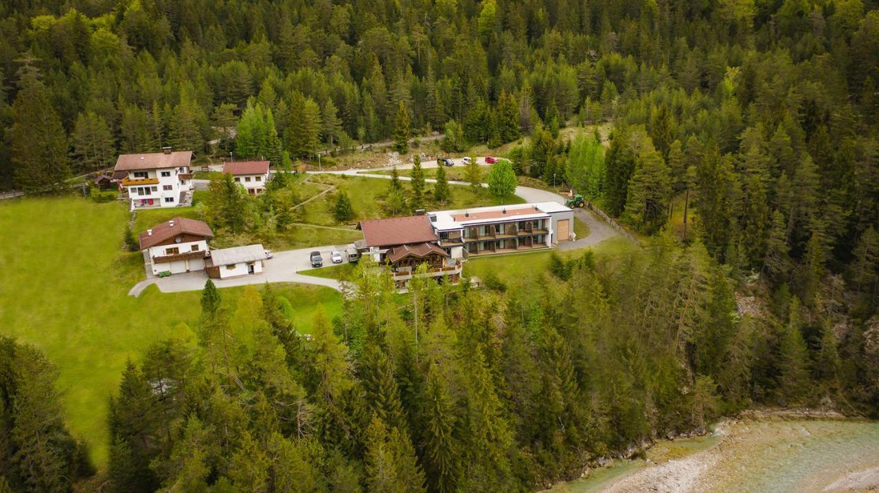 Hotel Garni Isarlodge Wiesenhof Scharnitz Eksteriør billede
